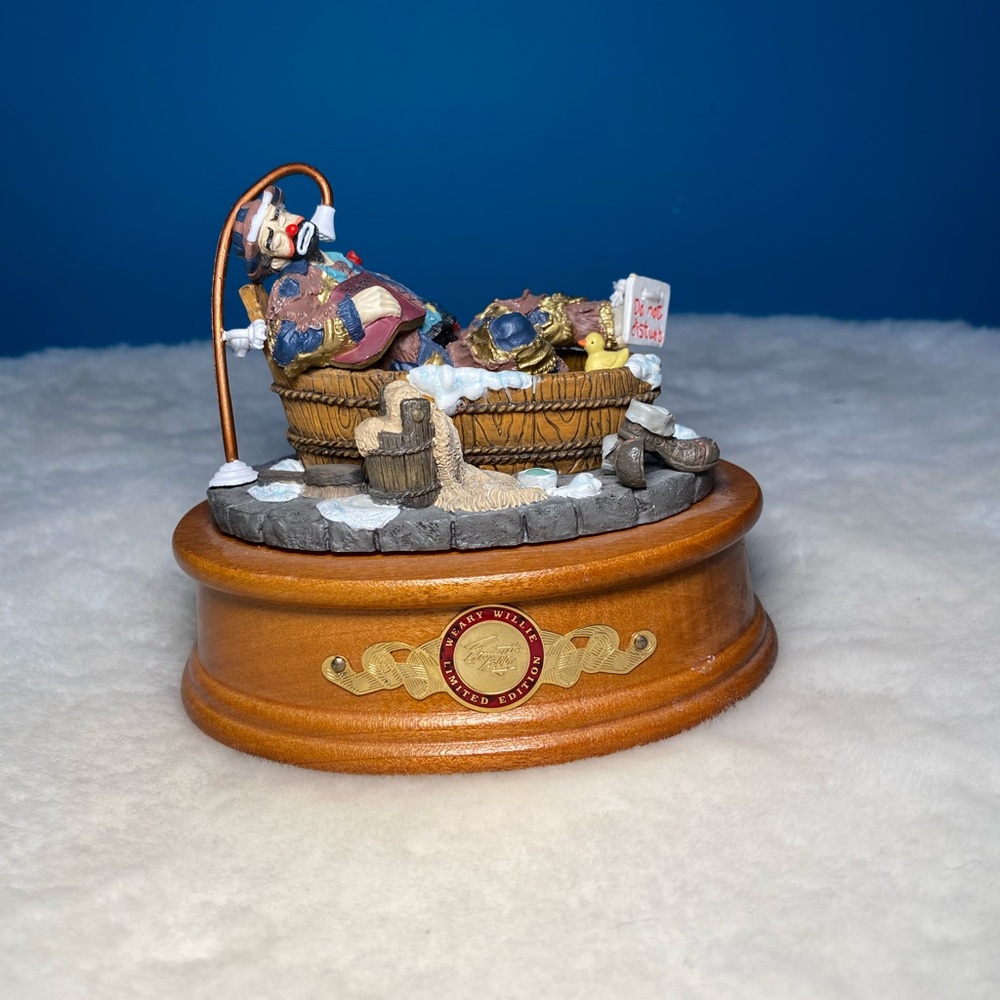 Emmett Kelly Saturday Night music box